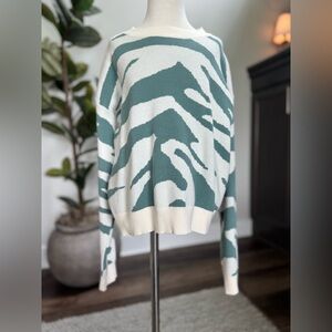 SHEIN Green and White Crew Neck Sweater with Artistic Stripes Girls Size 11/12